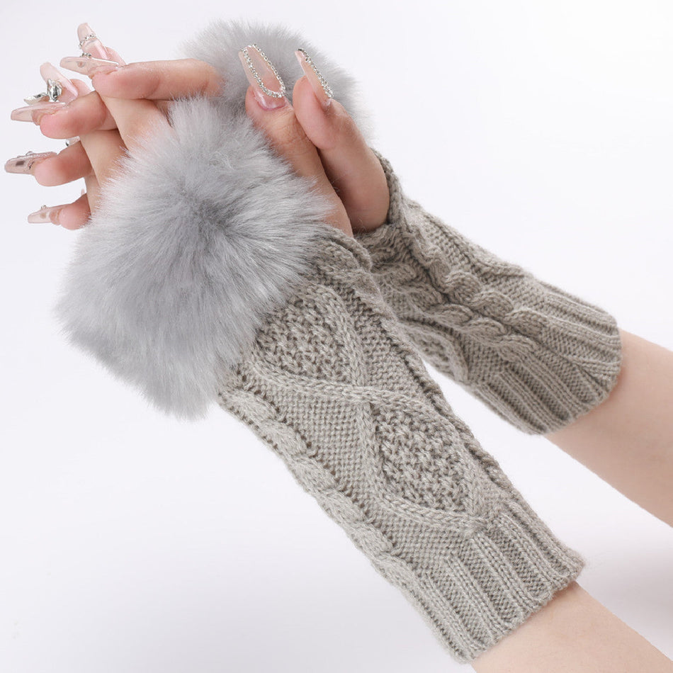 Diamond Furry Fingerless Gloves