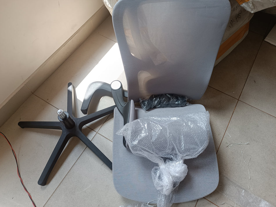 STOCK-Chairs for Men 2025 | Ergonomic Study & Gaming Seat